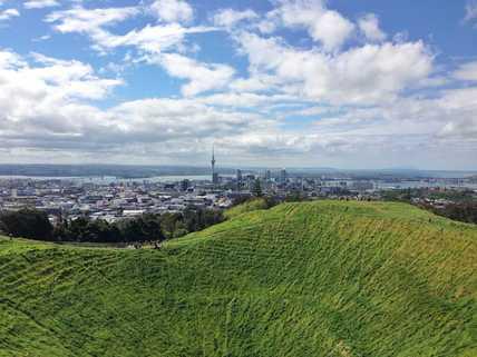 NZAKL Auckland aerial photography of city Henry Mcintosh.jpg