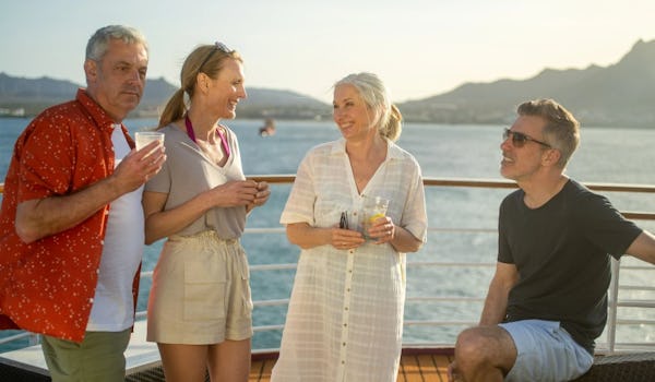 Traditional cruise atmosphere