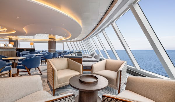 Relaxed small-ship luxury